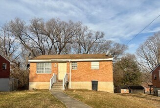 Building Photo - Idlewild Property