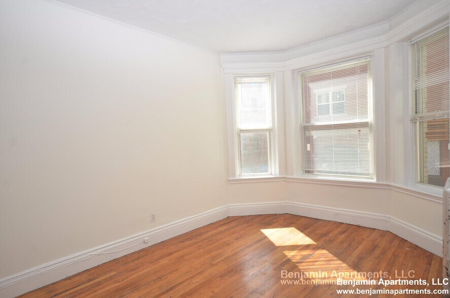 Building Photo - 1318 Commonwealth Ave