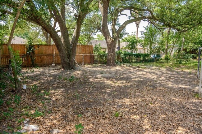 Building Photo - 5211 Ridgestone St