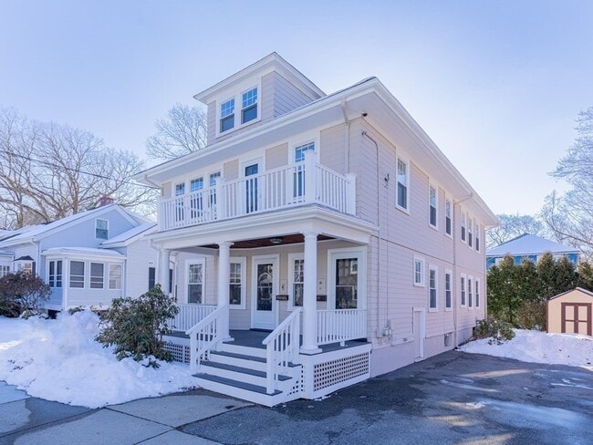 Building Photo - 139 Harvard St
