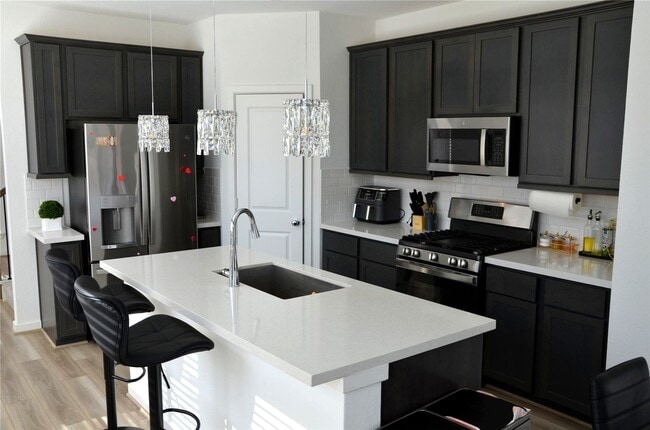 Building Photo - 9639 Lily Vis Ln