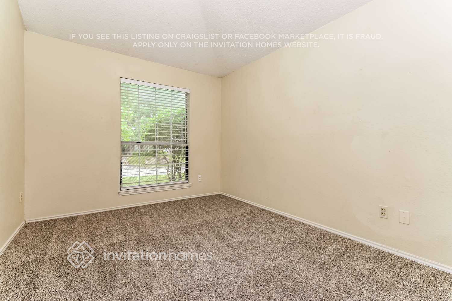 Building Photo - 2600 Trumpet Dr