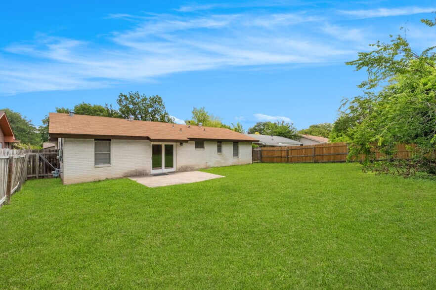 Building Photo - 3422 Quakertown Dr