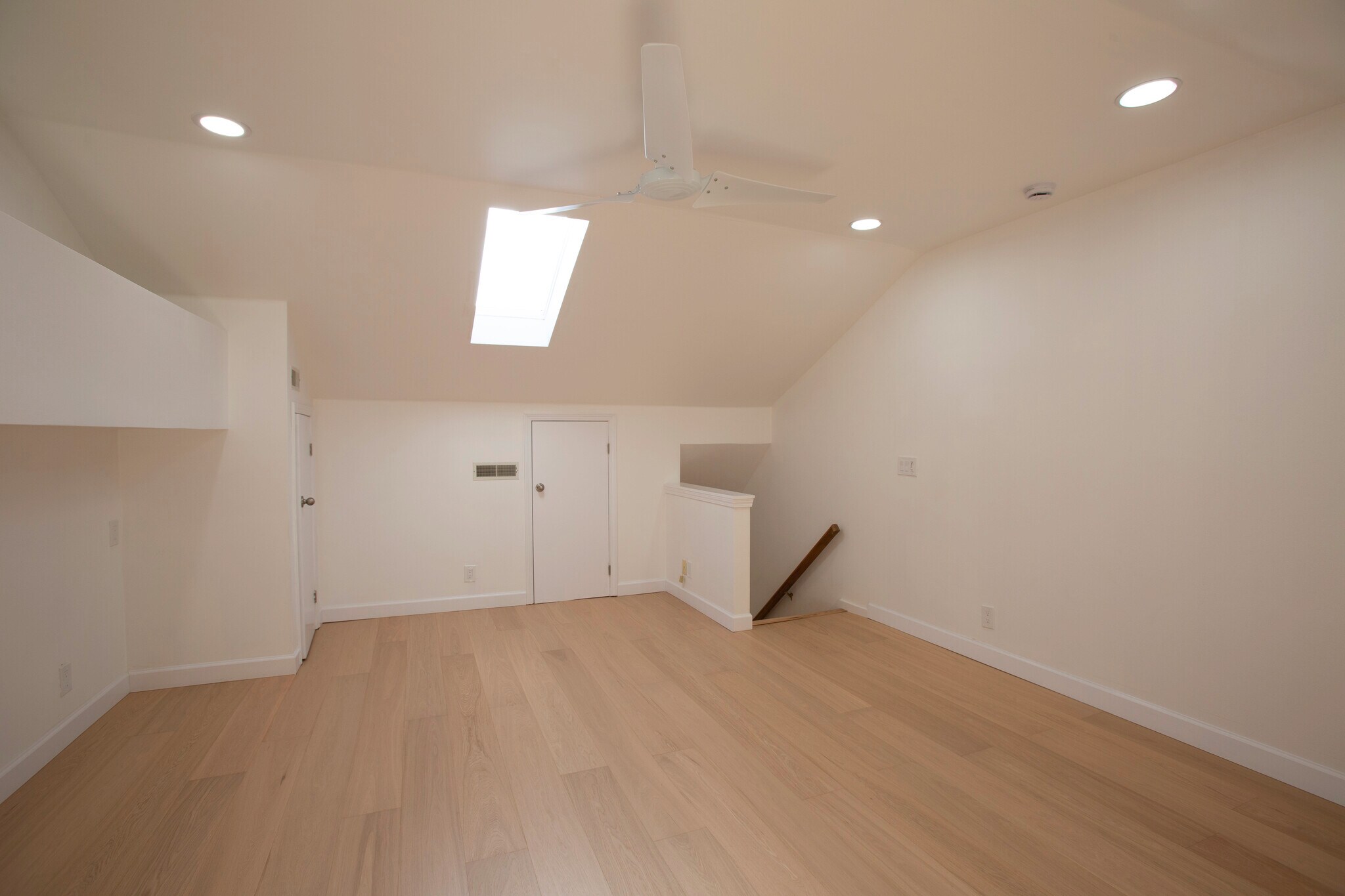 Building Photo - 1609 Deford Bailey Ave