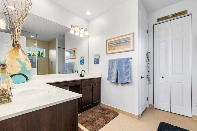 Building Photo - 12170 SW Bennington Cir