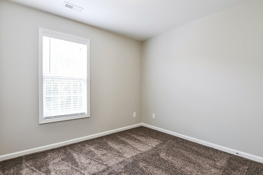 Building Photo - 402 Star Ruby Dr