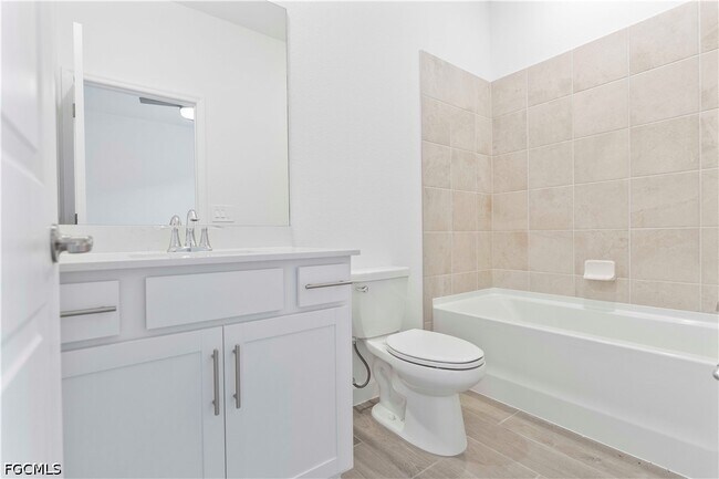 Building Photo - 15077 Jadestone Dr