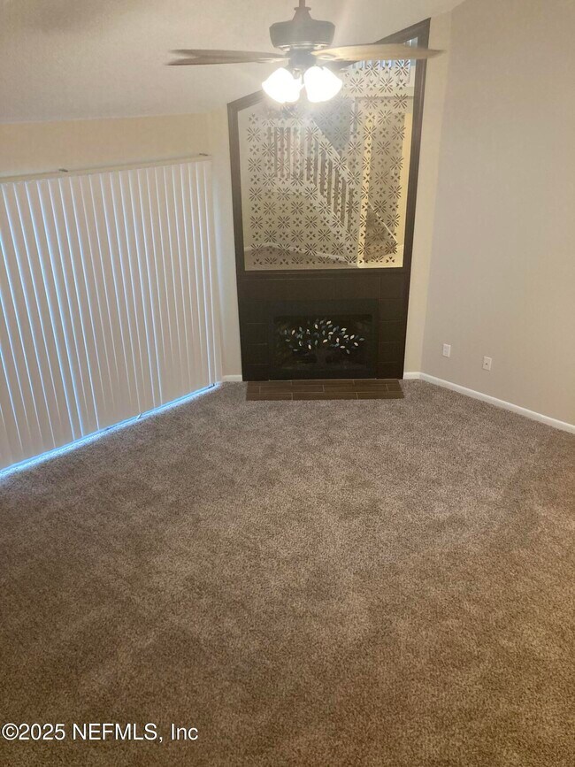Building Photo - 8596 Sturbridge Cir W