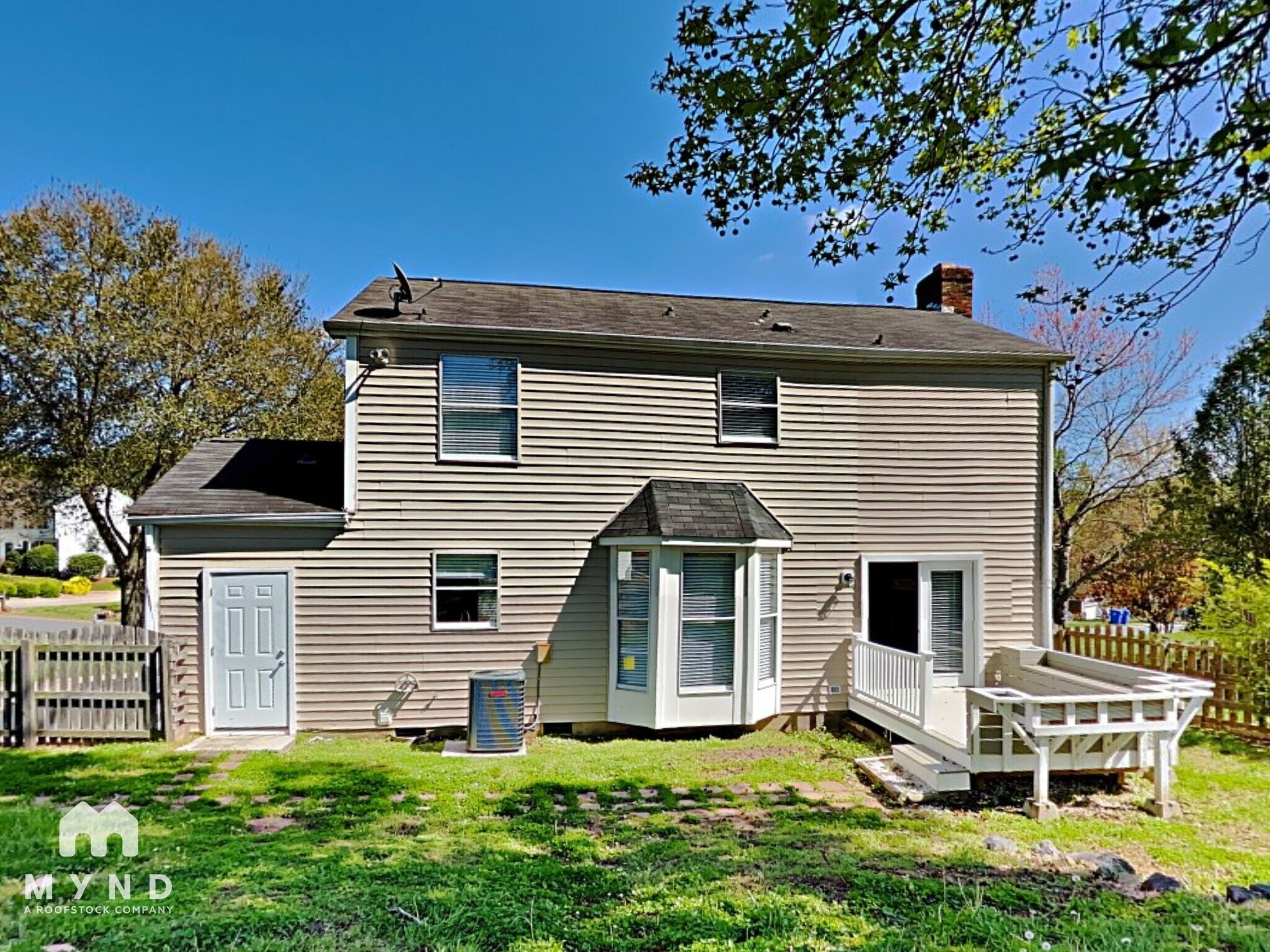 Building Photo - 12212 Woodside Falls Rd
