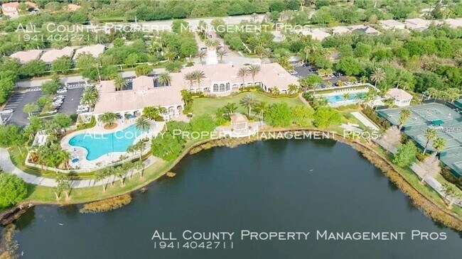 Building Photo - VillageWalk/Spacious/Great Amenities
