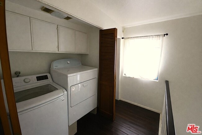 Building Photo - 4304 Duquesne Ave