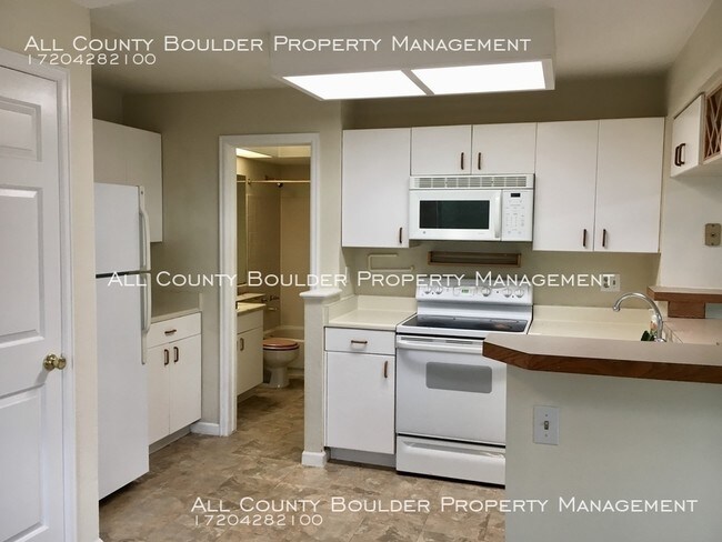 Building Photo - Spacious Powderhorn Condo with Loft