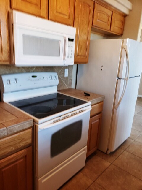 Building Photo - *PENDING APP* Townhome, single story