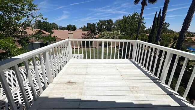 Building Photo - West Palmdale Home