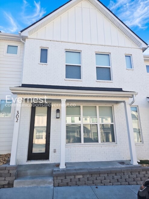 Building Photo - 302 Jeffries Wy