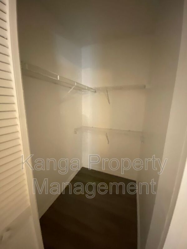 Building Photo - 757 NW Bayard Ave