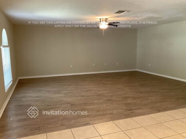 Building Photo - 3859 Sunset Cove Dr