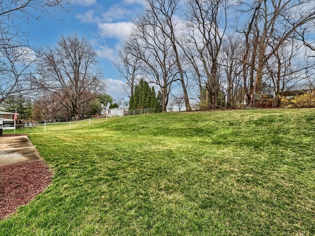 Building Photo - 3 Bedroom Single Family Home in Camp Hill