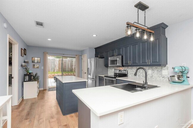 Building Photo - 1512 Galvin Ave