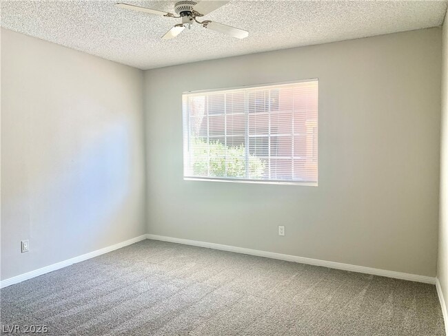 Building Photo - 2750 S Durango Dr