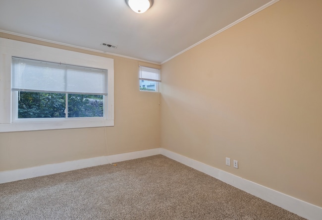 Building Photo - 270 Riggs Dr