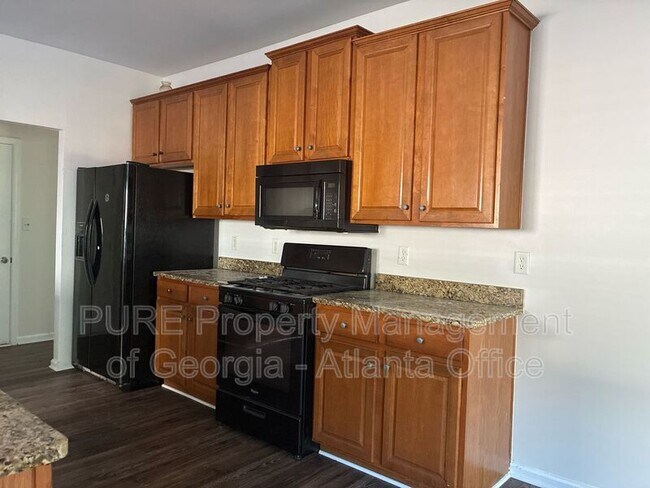 Building Photo - 1424 Saphire Dr