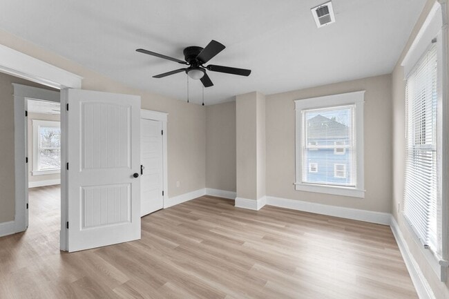 Building Photo - 703 Hamilton Ave