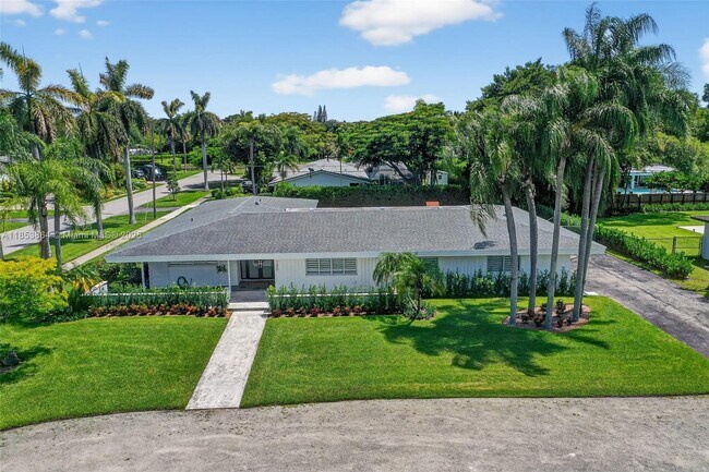 Building Photo - 7200 SW 137th St