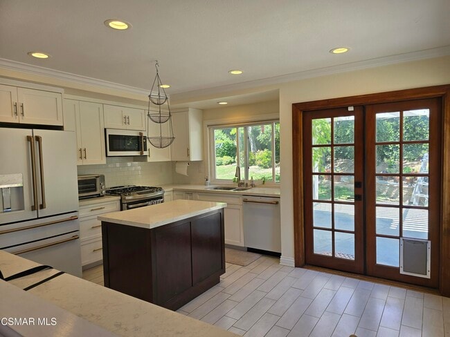 Building Photo - 3017 Klamath Ave