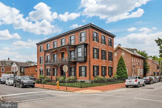 Building Photo - 100 S Darlington St