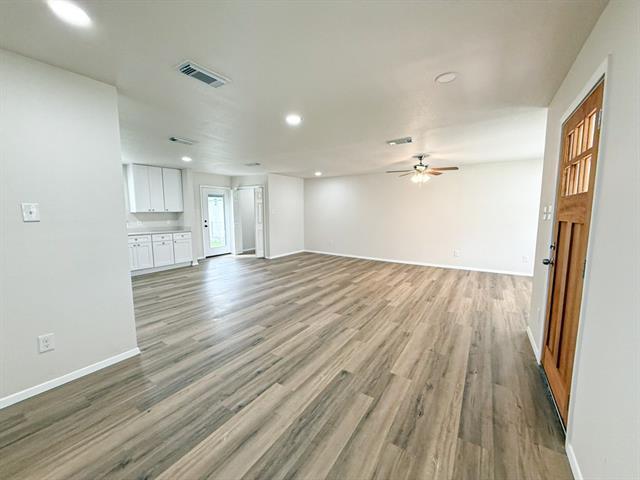 Building Photo - 110 Marigold Dr