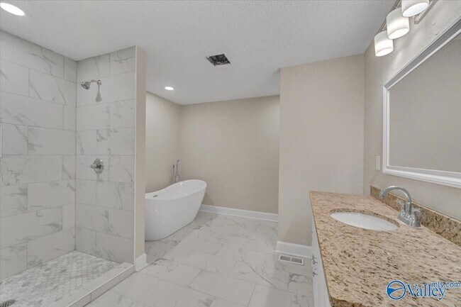 Building Photo - 117 Mandy Dr