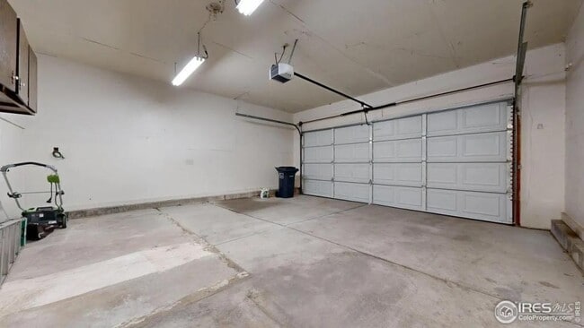 Building Photo - 4243 Pin Oak Dr