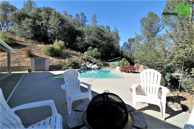 Building Photo - 14270 Quail Springs Rd