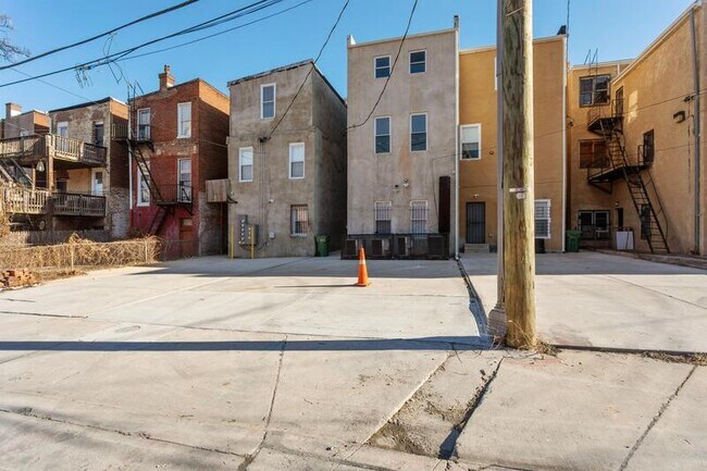 Building Photo - 1508 Madison Ave