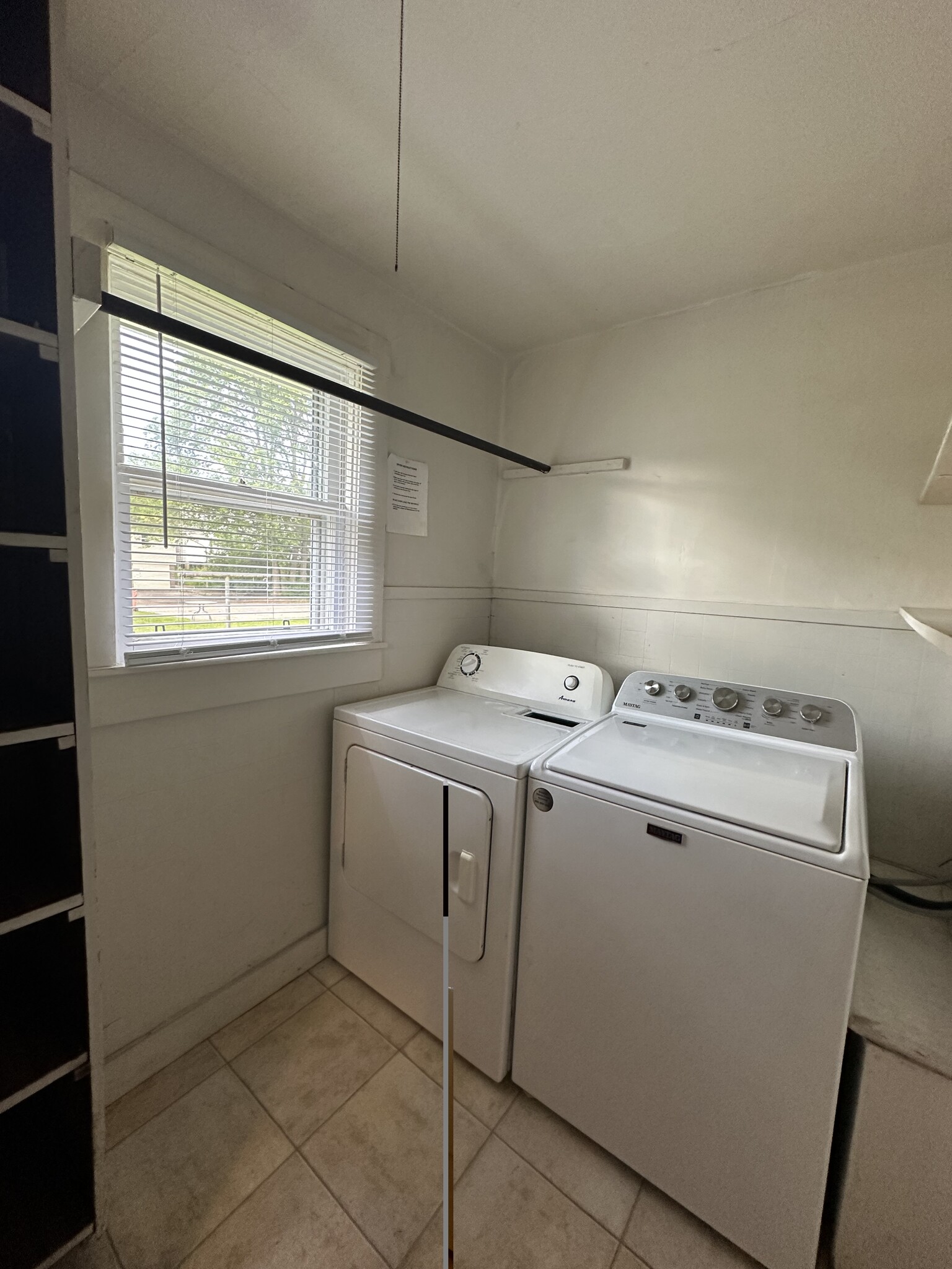 Building Photo - 528 Niagara St