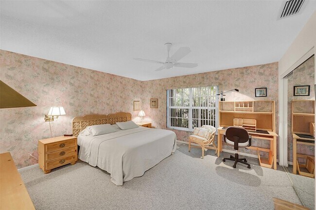 Building Photo - 724 Nantucket Cir