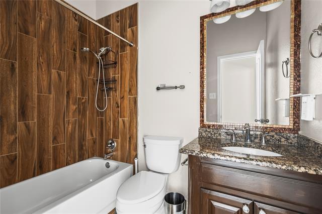Building Photo - 5517 Greenview Ct