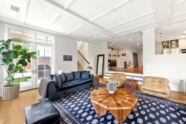 Building Photo - 1708 W 29th St