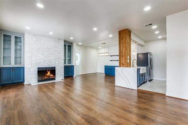 Building Photo - 3208 Cole Ave