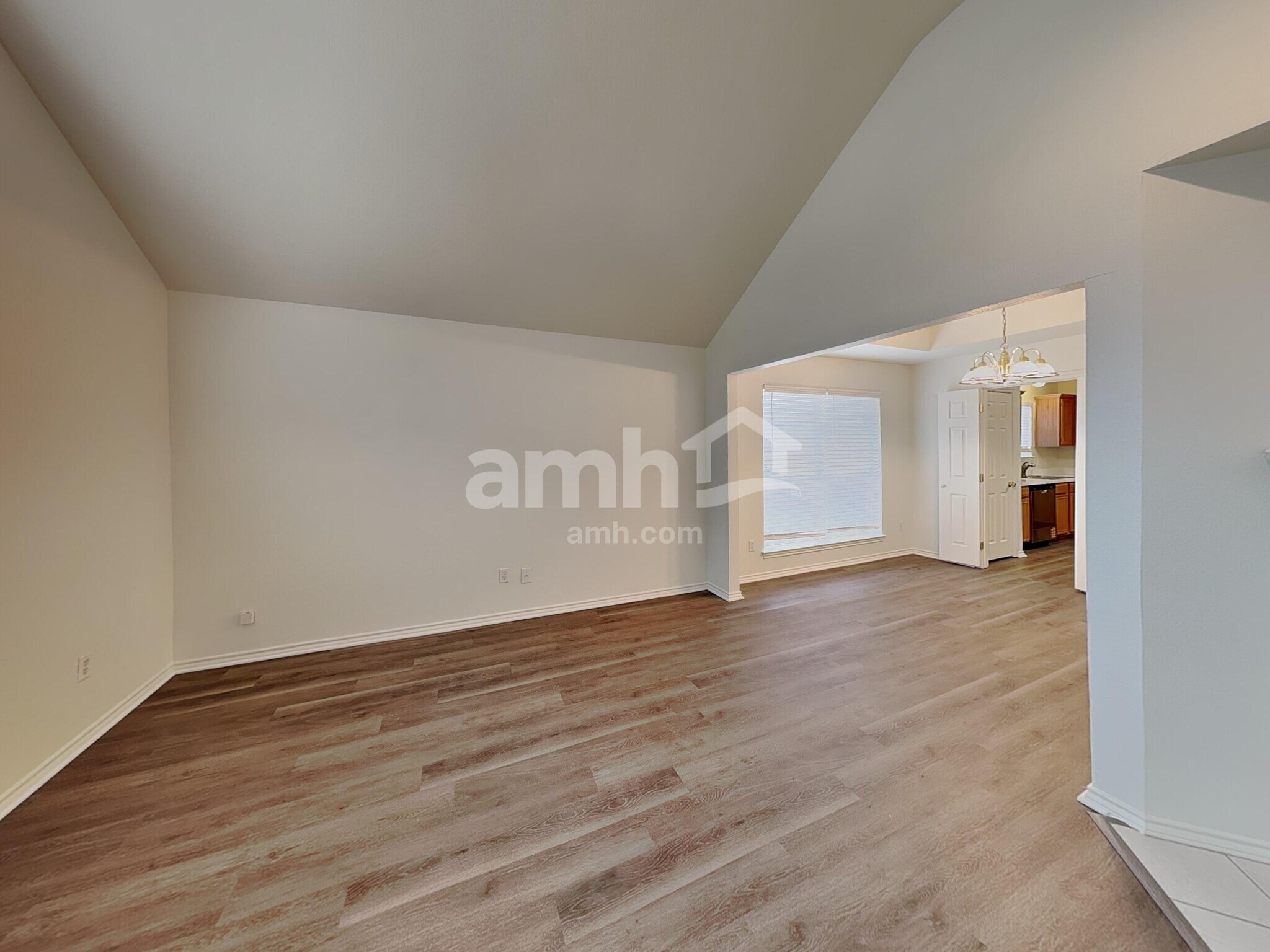 Building Photo - 901 Worden Dr