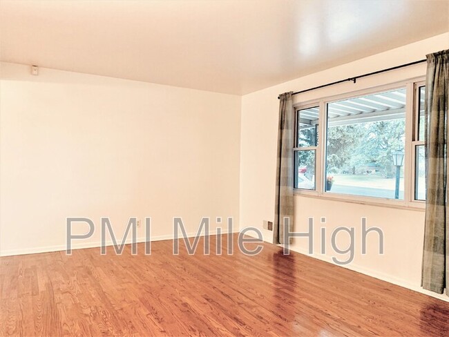 Building Photo - 10901 Acoma St