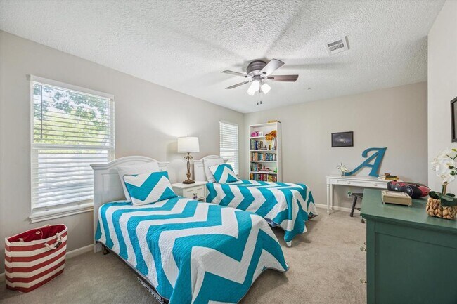 Building Photo - 1122 Daria Dr