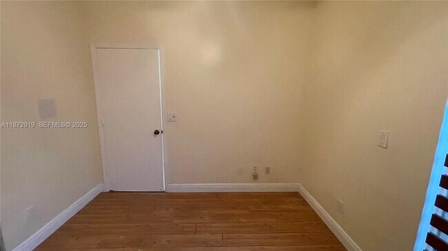 Building Photo - 6952 SW 148 Ln