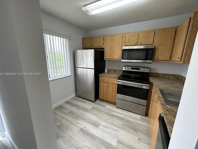 Building Photo - 8600 N Sherman Cir