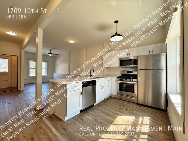 Primary Photo - 1709 10th St