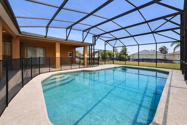 Building Photo - 540 Coventry Rd