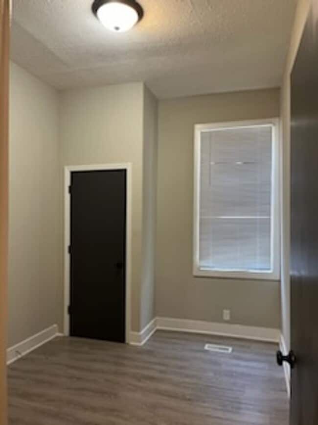 Building Photo - 1262 S Shelby St