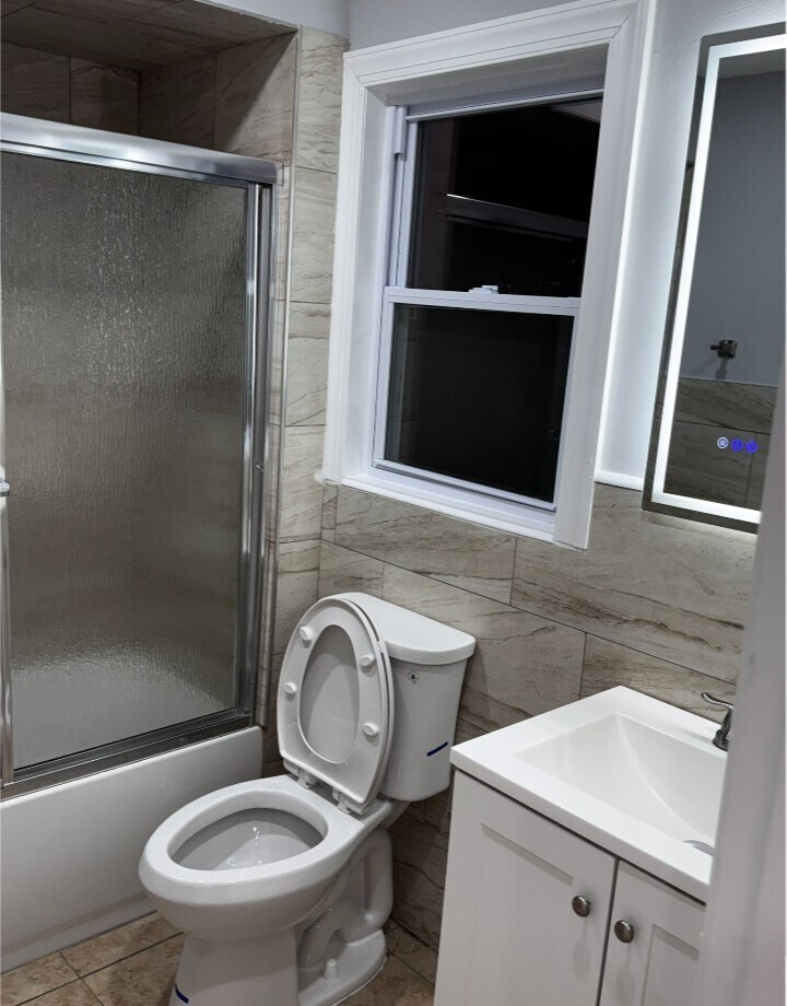 Building Photo - 23 Holden St