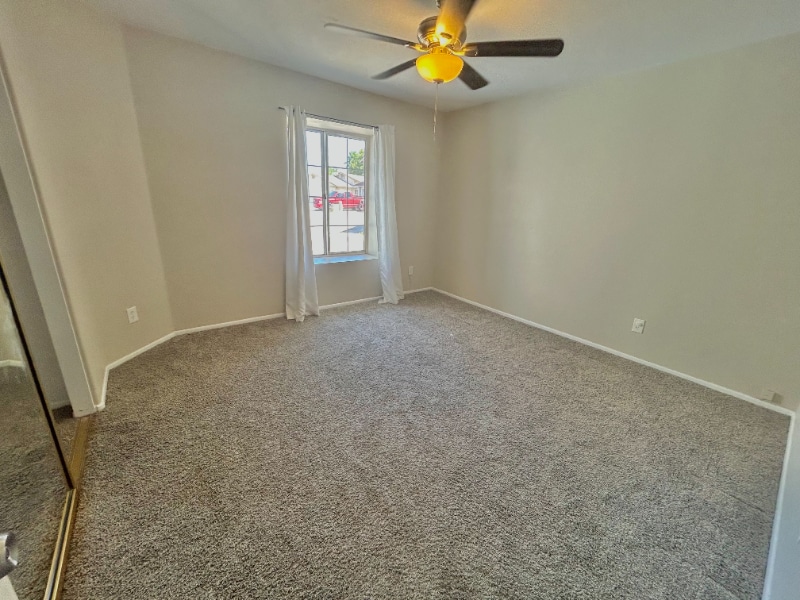 Building Photo - 3633 W Wahalla Ln